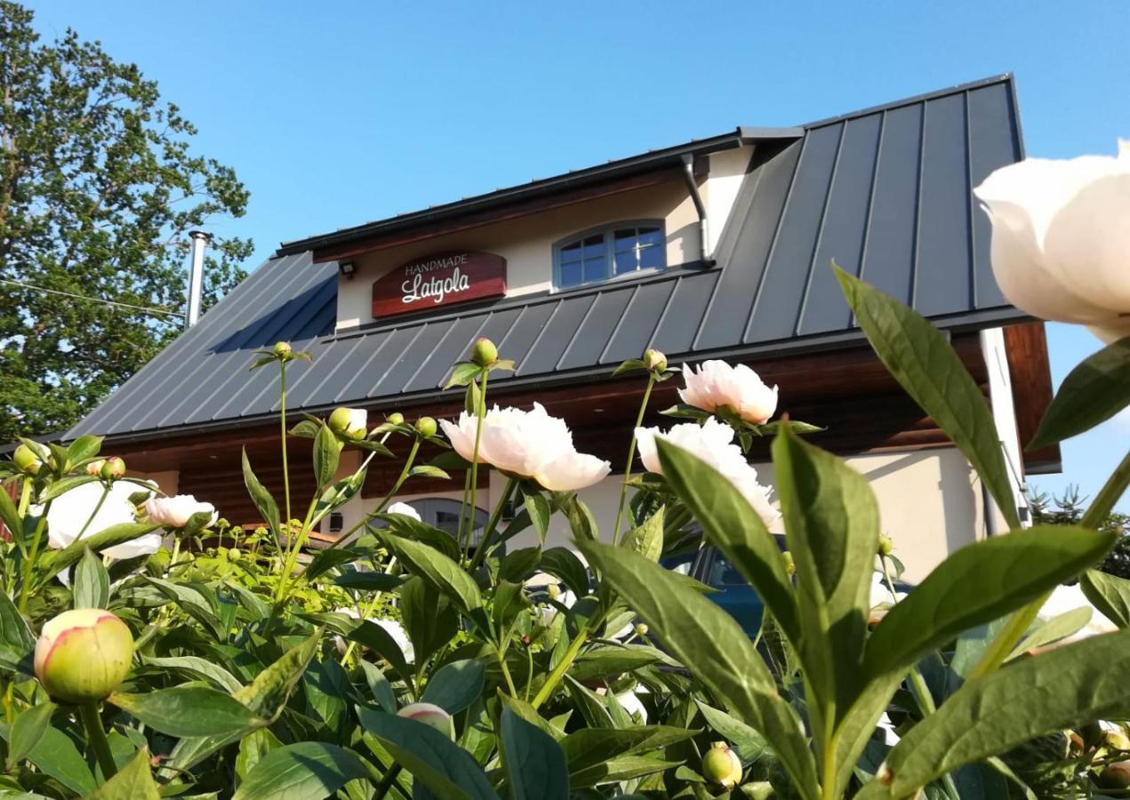 Handmade Latgola - Vairak Ka Vienkarsi "Naktsmitne" Livani Exterior photo